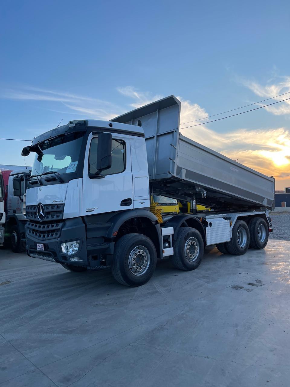 Truck